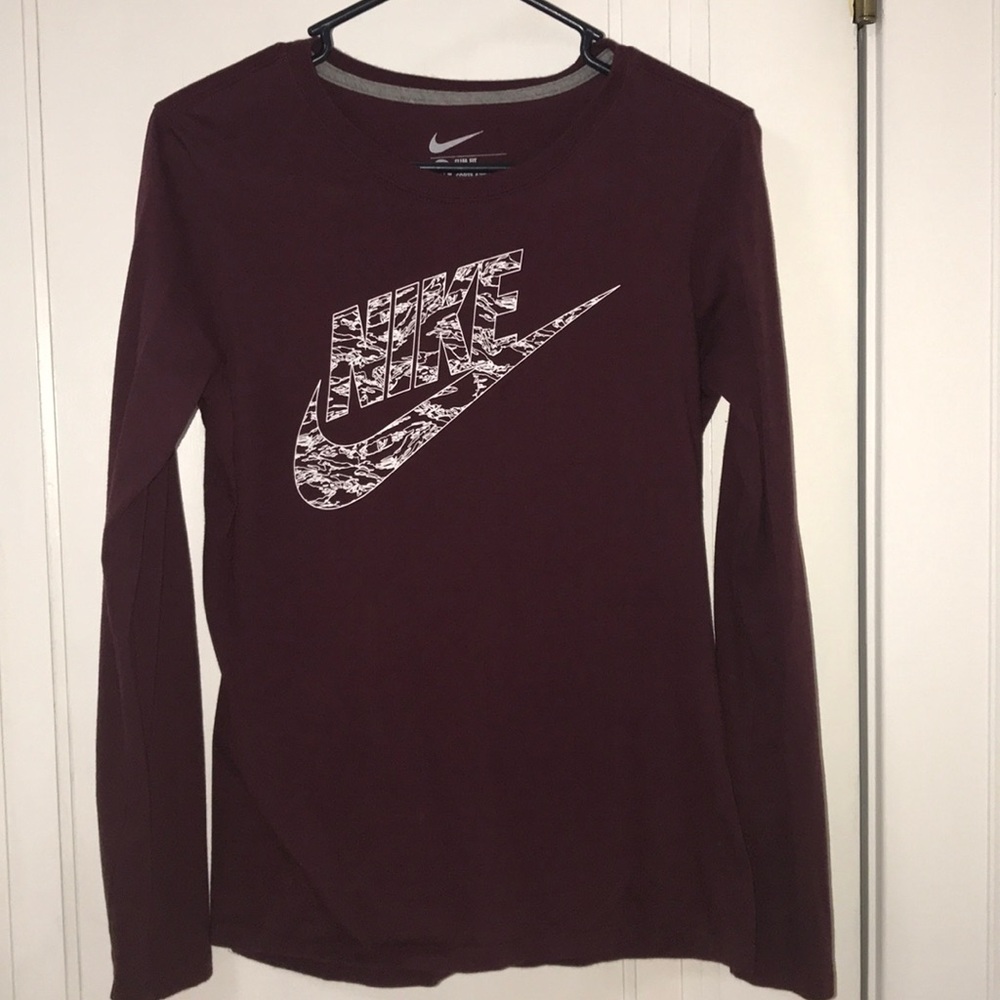 Nike burgundy, slim fit long sleeve
